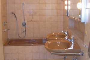 Uneinsehb. Gartenparadies mit Terrassen, Pool, Scheune+Garage, 2 Häuser/getrennt mit Innenhof etc. – Bad Kreuznach (Kreis) – Vorschaubild 16