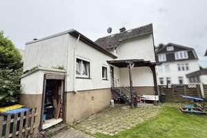 JA, zum ruhig gelegenen Ein-/Zweifamilienhaus mit Garagen  und  schönem Garten - Nähe Ittertal! – Die vollständige Adresse der Immobilie erhältst du vom Anbieter., 42719 Wald, Solingen – Vorschaubild 2