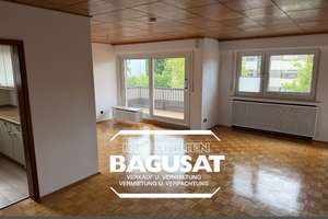 Attraktive 2 1/2 Raum Eigentumswohnung mit Loggia