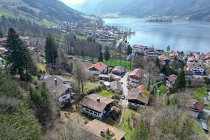 Ihr Refugium über den Dächern von Schliersee
- Attraktives Landhaus mit See- und Bergpanoramablick – Die vollständige Adresse der Immobilie erhältst du vom Anbieter., 83727 Schliersee – Vorschaubild 7
