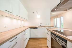 Moderne Maisonettewohnung mit Hauscharakter, überdachter Terrasse und großem Sonnenbalkon – Die vollständige Adresse der Immobilie erhältst du vom Anbieter., 22397 Wohldorf-Ohlstedt, Hamburg – Vorschaubild 16