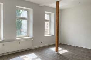 Renovierte 3-Zimmer-Wohnung mit Balkon sucht nette Familie!
