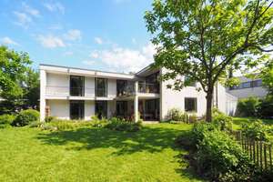 Stilvolle Bauhaus-Architektur in exklusiver Waldrandlage!