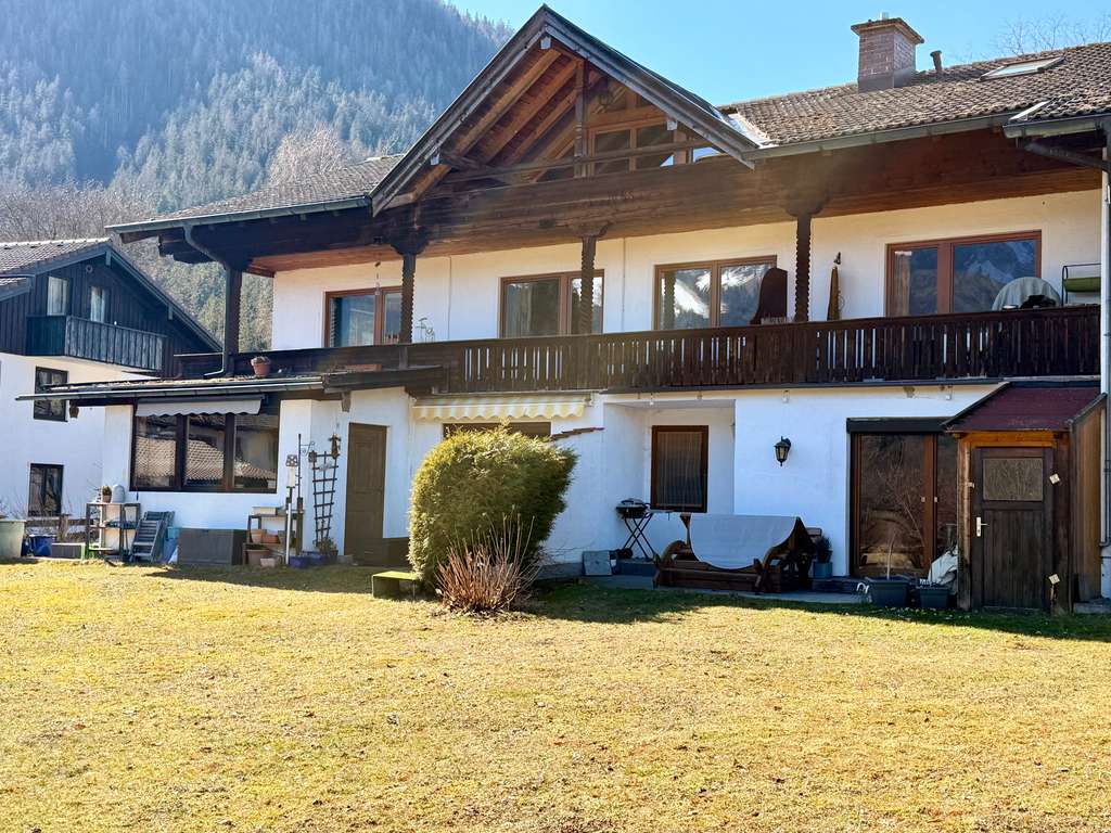Immobilie in Schönau am Königssee - Großzügige Familienwohnung in sonniger Lage von Schönau am Königssee - Bild 1