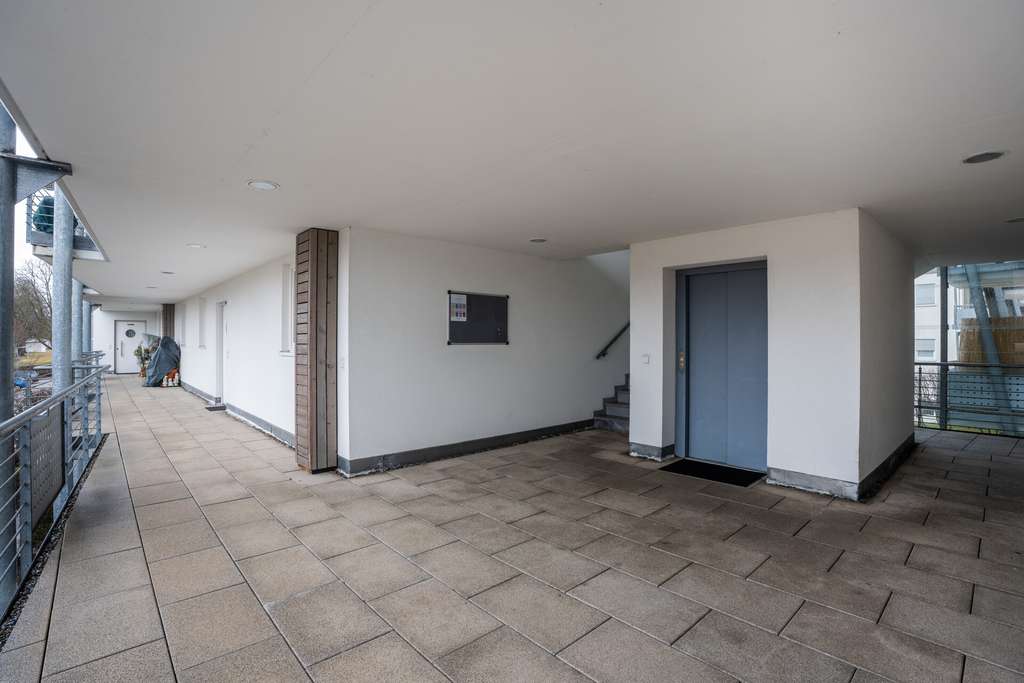 Immobilie in Aulendorf - Gepflegte 2-Zimmer-Wohnung mit Balkon und überbreitem Tiefgaragenstellplatz in Aulendorf - Bild 1