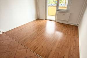 ***NUR FÜR SENIOREN*** Einbauküche, Duschbad, Balkon und Fahrstuhl...!!! – Erich-Schlesinger-Str. 0, 18059 Hansaviertel, Rostock – Vorschaubild 3