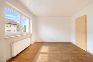 Modernisierte 4-Zimmer-Wohnung mit Balkon und Garage in Herzogenaurach – Die vollständige Adresse der Immobilie erhältst du vom Anbieter., 91074 Herzogenaurach – Vorschaubild 6