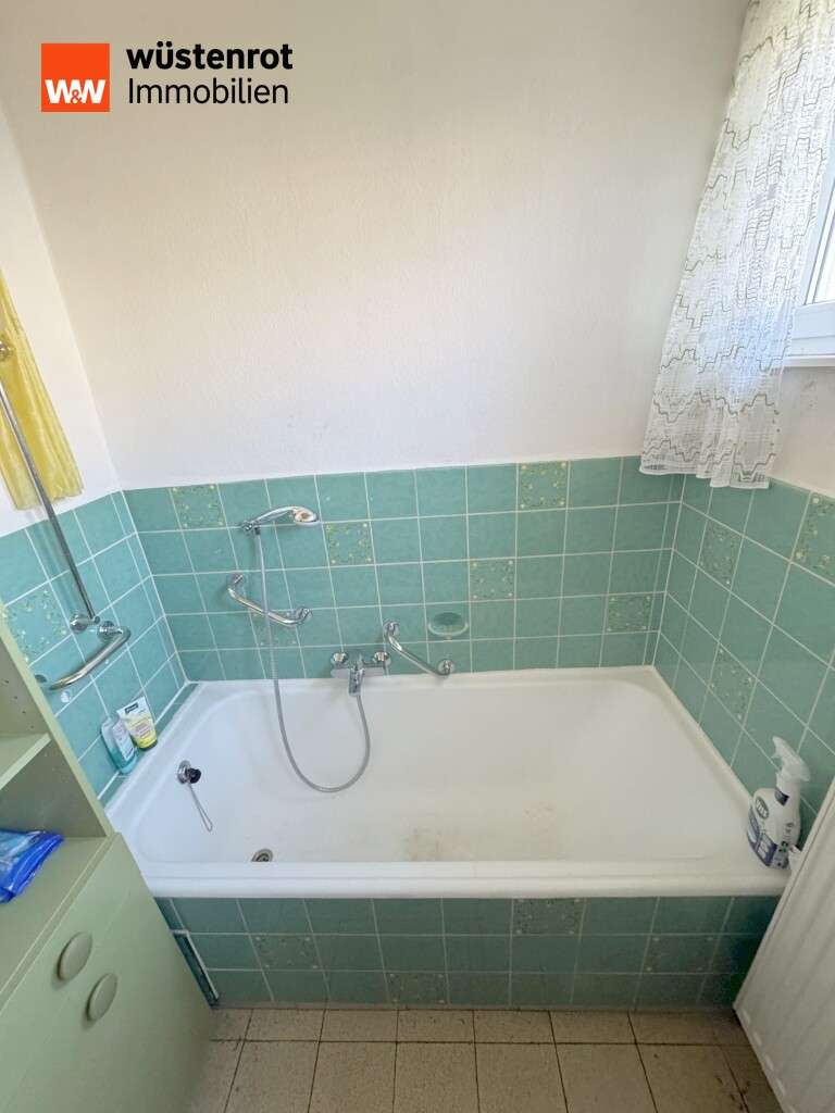 Immobilie in Abtsgmünd - Ein-Zweifamilienhaus in Abtsgmünd: Wohnen zwischen Infrastruktur und Natur - Bild 2