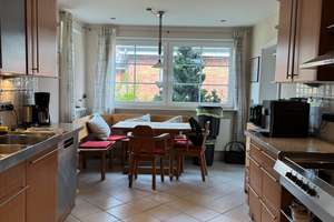 Charmantes Schätzchen: stilvolles Haus mit viel Platz, Garage + 2 Stp. - top gepflegt! – Die vollständige Adresse der Immobilie erhältst du vom Anbieter., 22850 Norderstedt – Vorschaubild 12