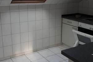 Schöne 2,5-Zimmer Mansardenwohnung mit Einbauküche – Kelheimer Str. X, 51103 Höhenberg, Köln – Vorschaubild 5
