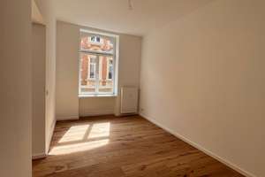Moderne 4‑Zimmerwohnung mit besonderem Charme in attraktiver Lage – Obere Webergasse 49, 65183 Mitte, Wiesbaden – Vorschaubild 2