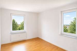 Attraktive 3,5- 4 Zimmer Wohnung in 3-Familienhaus, TOP Lage! – Schillerstraße 45, 72555 Metzingen – Vorschaubild 3