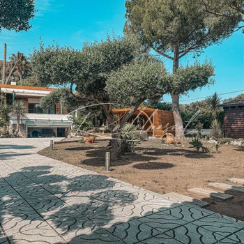 Chalet mit Garten und Pool in Valls