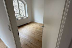 ERSTBEZUG: Helle, schöne sanierte 3-Zimmer-Wohnung im 1. OG (1. OG rechts B) – Kopernikusplatz 13, 90459 Galgenhof, Nürnberg – Vorschaubild 18
