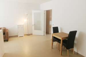 *möblierte 2-Zimmer Wohnung mitten in der Stadt ab sofort zu vermieten*