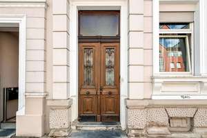 Trier: Exklusive Maisonette-Eigentumswohnung in Innenstadtlage mit Aufzug & Tiefgaragenstellplatz – Die vollständige Adresse der Immobilie erhältst du vom Anbieter., 54292 Nord, Trier – Vorschaubild 2
