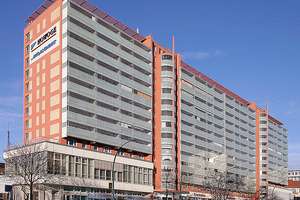 Unrenovierte 2-Raum-Wohnung mit geräumigen Balkon