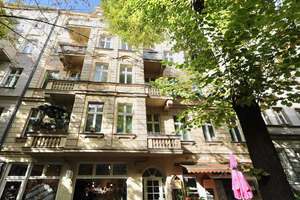 HOHE DECKEN, STUCK, HOLZDIELEN & BALKON – ZENTRALE LAGE MIT KIEZ-ATMOSPHÄRE - ZUR ZEIT VERMIETET – Niederbarnimstr. 2 ww, 10247 Friedrichshain, Berlin – Vorschaubild 7