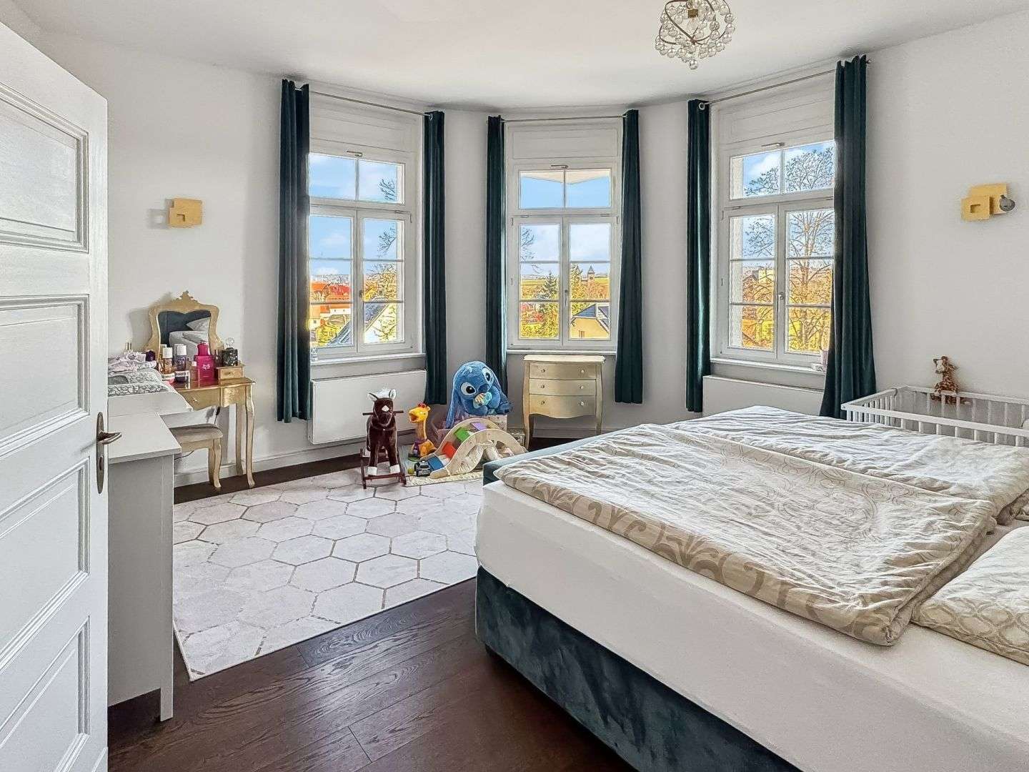 Immobilie in Bad Klosterlausnitz - Wohnen im Denkmal wie im eigenen Haus – Exklusive Maisonettewohnung im „Valuta-Schloss“  - Bild 3