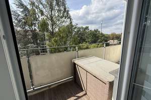 Stilvoll modernisiert: 2-Zimmer-Wohnung in Berlin-Spandau – 13585 Spandau (Ortsteil), Berlin – Vorschaubild 2
