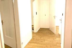 Renditestarke Kapitalanlage: Vermietete 2,5-Zi.-Wohnung (53 m²) + 12 Stellplätze in Hamburg-Niendorf