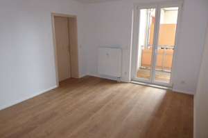 Schick, schick!!! - Tolle 2-Raum mit Balkon, Laminat, Bad mit Fenster... – Carl-von-Ossietzky-Str. 42b, 9126 Lutherviertel, Chemnitz – Vorschaubild 1
