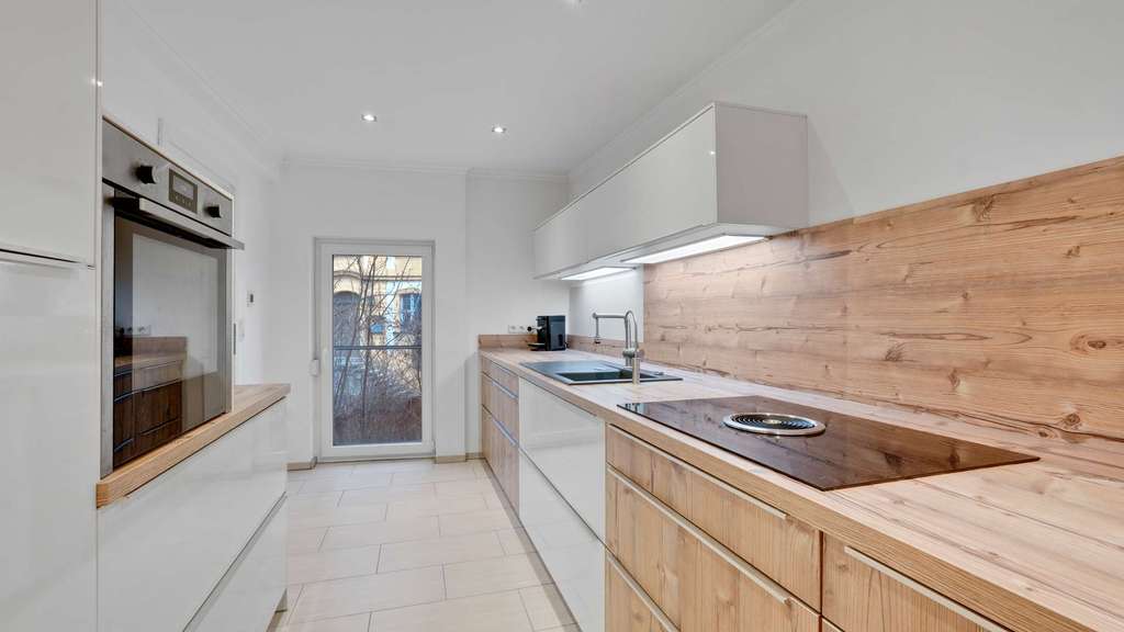 Immobilie in Baunach - Kernsanierter Altbau! Historisches Einfamilienhaus in zentraler Lage mit Scheune - Bild 2