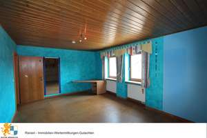 Großes Wohnhaus mit Doppelgarage und viel Potenzial in Neumarkt-Woffenbach – Die vollständige Adresse der Immobilie erhältst du vom Anbieter., 92318 Neumarkt in der Oberpfalz – Vorschaubild 25