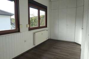 Ihr neues Zuhause: Familienhaus mit Einliegerwohnung in Dudenrod! – Die vollständige Adresse der Immobilie erhältst du vom Anbieter., 63654 Büdingen – Vorschaubild 6