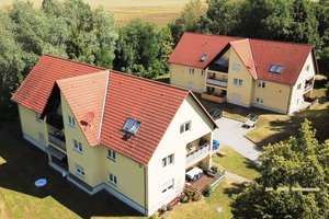Top-Invest! Bruttorendite 8 % | 2 Wohnhäuser | 14 WE in Giersleben – Feldstraße 8 / 8a, 6449 Giersleben – Vorschaubild 1