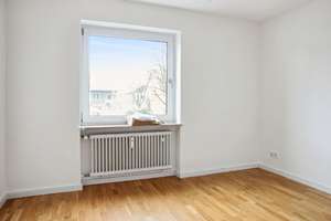Komplett sanierte Wohnung mit Südloggia – Die vollständige Adresse der Immobilie erhältst du vom Anbieter., 85567 Grafing bei München – Vorschaubild 7