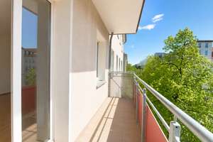 Helle Familien-Wohnung + Balkon: mitten im Fanninger-Kiez