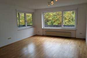 Großzügige 6-Zimmer Wohnung mit Balkon in Beratzhausen