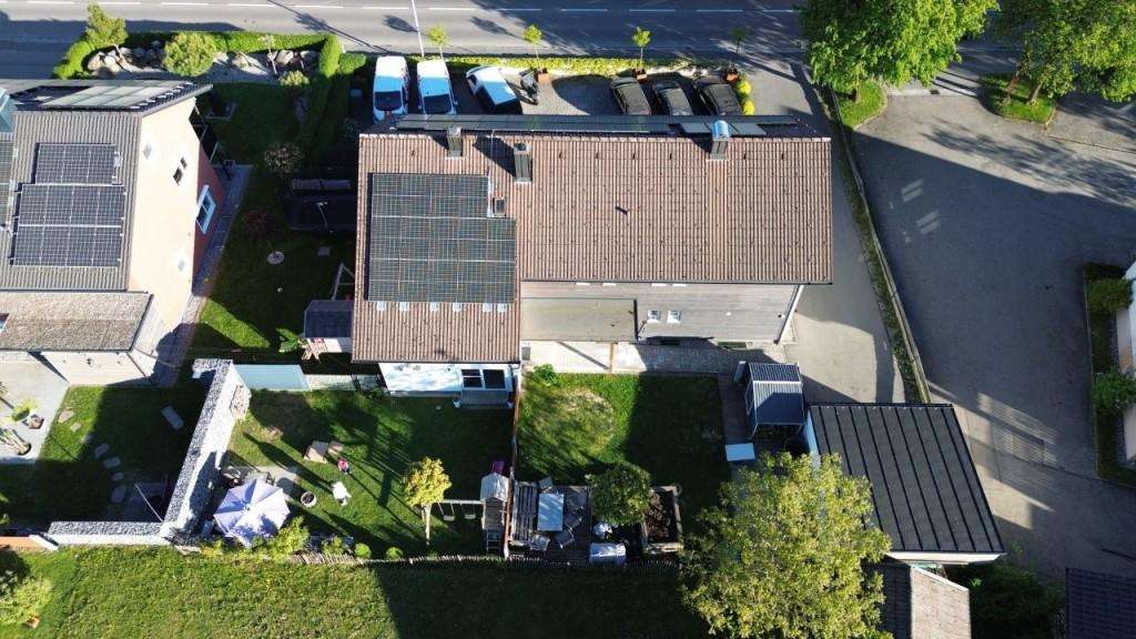 Immobilie in Opfenbach - Ideal für Kapitalanleger oder gemeinsames Wohnen – modernisiertes Mehrfamilienhaus mit PV-Anlage - Bild 0