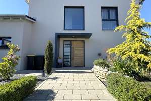 Exklusives Niedrigenergiehaus mit Traumgarten und stilvollen Wohnambiente! – Die vollständige Adresse der Immobilie erhältst du vom Anbieter., 89264 Weißenhorn – Vorschaubild 7