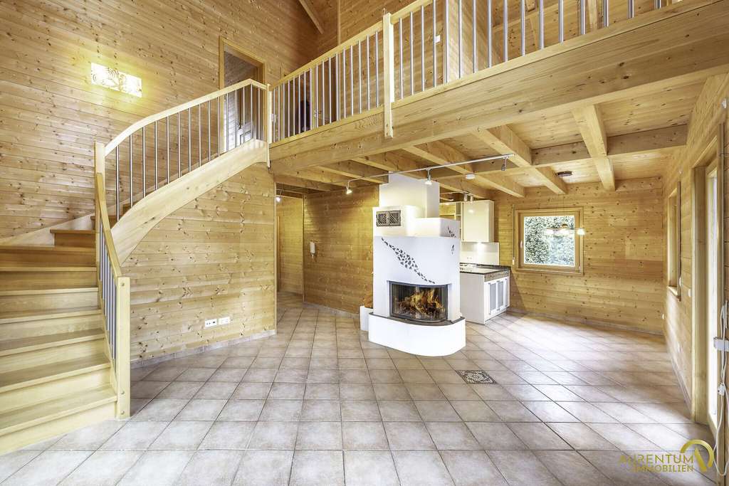 Immobilie in Bayerbach b. Ergoldsbach - Geschmackvolles A+-Massivholzhaus mit 250 m², inkl. Einliegerwohnung & PV mit Speicher - Bild 1