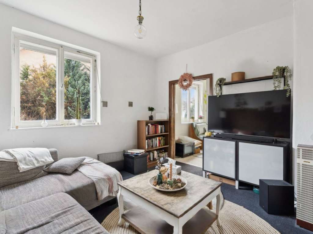 Immobilie in Memmingen - Memmingen: Doppelhaushälfte mit zusätzlichen Nutzräumen im Garten - Bild 2