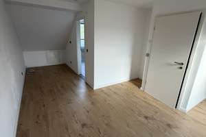 Viel Platz für den Alltag in diesem 4-Zimmer-Haus in Pforzheim – Die vollständige Adresse der Immobilie erhältst du vom Anbieter., 75179 Nordstadt, Pforzheim – Vorschaubild 9
