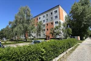Frisch renovierte 2-Zimmer-Wohnung mit Balkon & Aufzug – inmitten Magdeburgs beliebten Herrenkrug