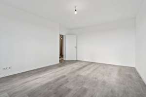 Top renovierte Eigentumswohnung mit Panoramablick – Die vollständige Adresse der Immobilie erhältst du vom Anbieter., 86169 Hammerschmiede, Augsburg – Vorschaubild 3