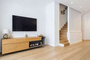 Architektonisches Townhouse auf parkähnlichen Grundstück – neuwertig, großzügig & familienfreundlich – Die vollständige Adresse der Immobilie erhältst du vom Anbieter., 22587 Blankenese, Hamburg – Vorschaubild 2