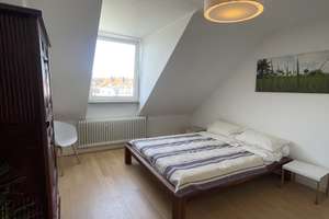 Top geschnittene, teilmöblierte 3-Zimmer-Dachgeschosswohnung am Brehmplatz – Herderstrasse 88, 40237 Düsseltal, Düsseldorf – Vorschaubild 7