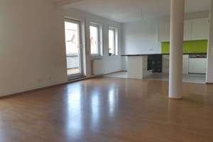 Erstbezug nach Renovierung – Stilvolle Wohnung mit großem Balkon in ruhiger, zentraler Lage von Seck