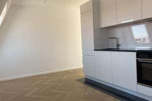 MAXVORSTADT | Moderne Dachgeschoss-Wohnung mit Fußbodenheizung, Parkett, EBK, Videosprechanlage – Die vollständige Adresse der Immobilie erhältst du vom Anbieter., 80799 Am alten nördlichen Friedhof, München – Vorschaubild 3
