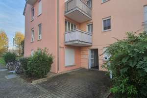 Gepflegte Wohnung mit Weitsicht von privat – Die vollständige Adresse der Immobilie erhältst du vom Anbieter., 86156 Oberhausen-Süd, Augsburg – Vorschaubild 1