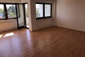Lichtdurchflutete 2,5 Zimmer Wohnung mit Balkon und Ausblick – Winterlinger Weg 11, 70567 Möhringen-Nord, Stuttgart – Vorschaubild 3