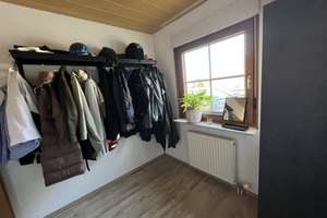Gepflegtes 4-Zimmer Einfamilienhaus mit Garage und großem Garten – Schneebergstraße 22, 95145 Oberkotzau – Vorschaubild 10