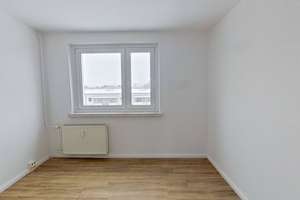 Gut geschnittene 3-Zimmer-Wohnung mit BALKON, Badewanne und EBK – Bernhard-Kellermann-Str. 19, 39120 Leipziger Straße, Magdeburg – Vorschaubild 7