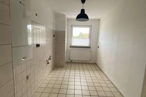Wohnen mit Charakter: Vier-Zimmer-Wohnung in Köln-Vingst – Marbergweg 9, 51107 Vingst, Köln – Vorschaubild 4