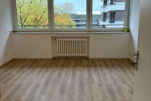 Frisch renovierte, helle und ruhige 3-Raum-Wohnung ab sofort!